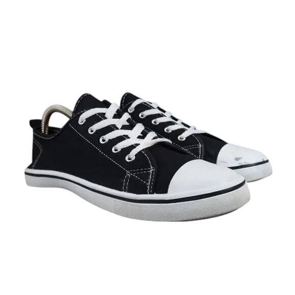 Ardene Shoes Womens 9 Sneakers Classic Casual Low Lace Up Black White Comfort - Picture 1 of 14